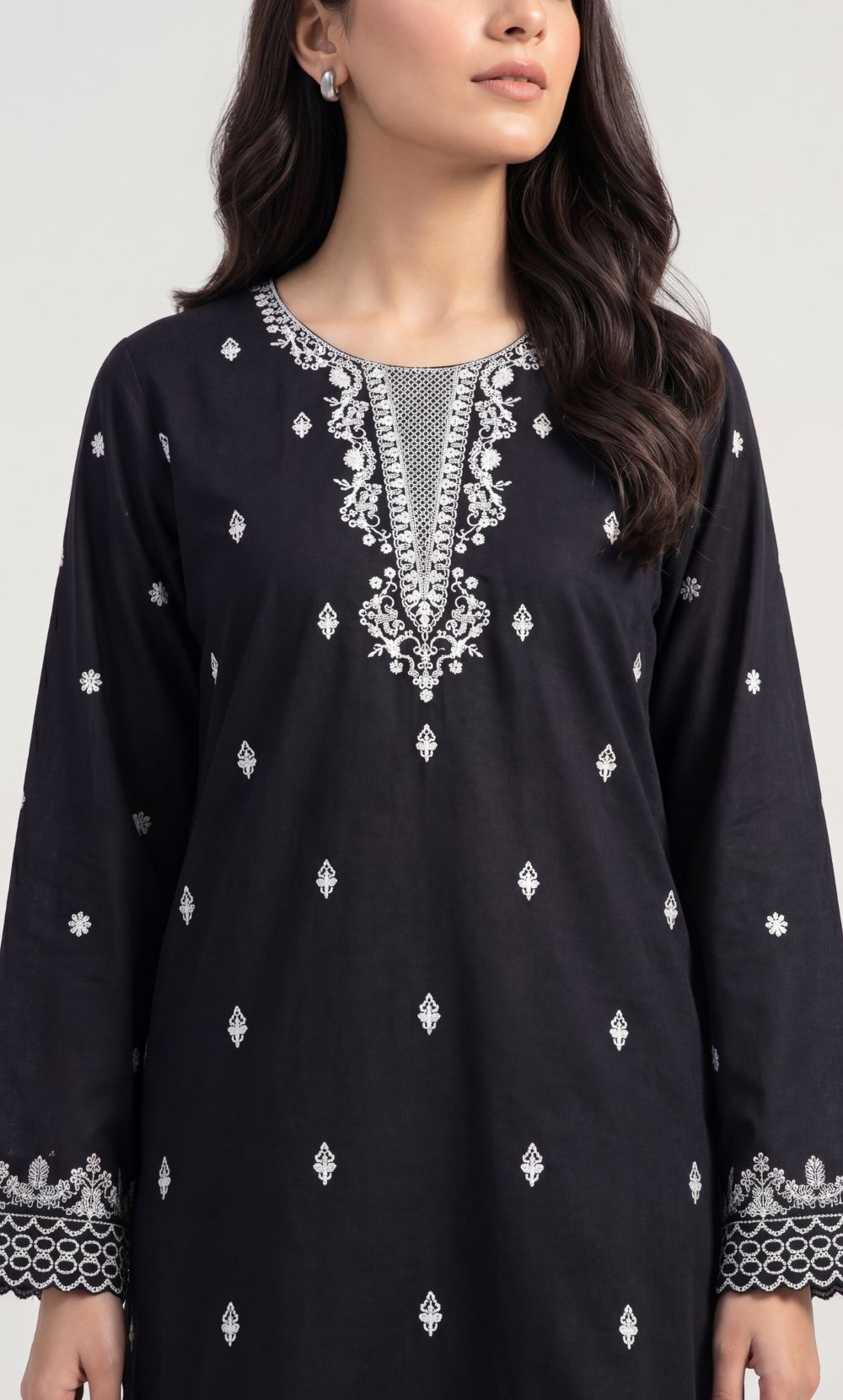 Signature Embroidered Lawn 2PC – Unstitched | Seraya | Black