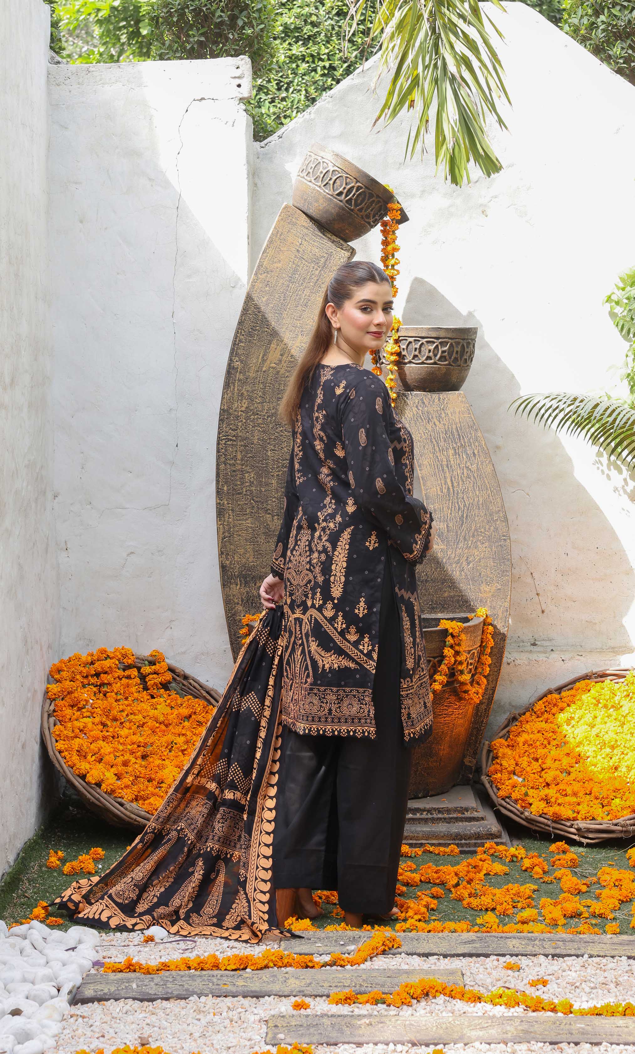 3 Piece Unstitched Lawn Suit -Merium's Exclusive