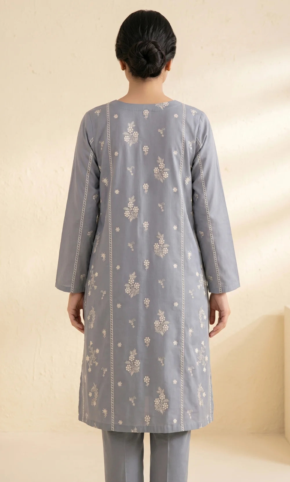 2PC Premium Embroidered Lawn |Unstitched | Breez