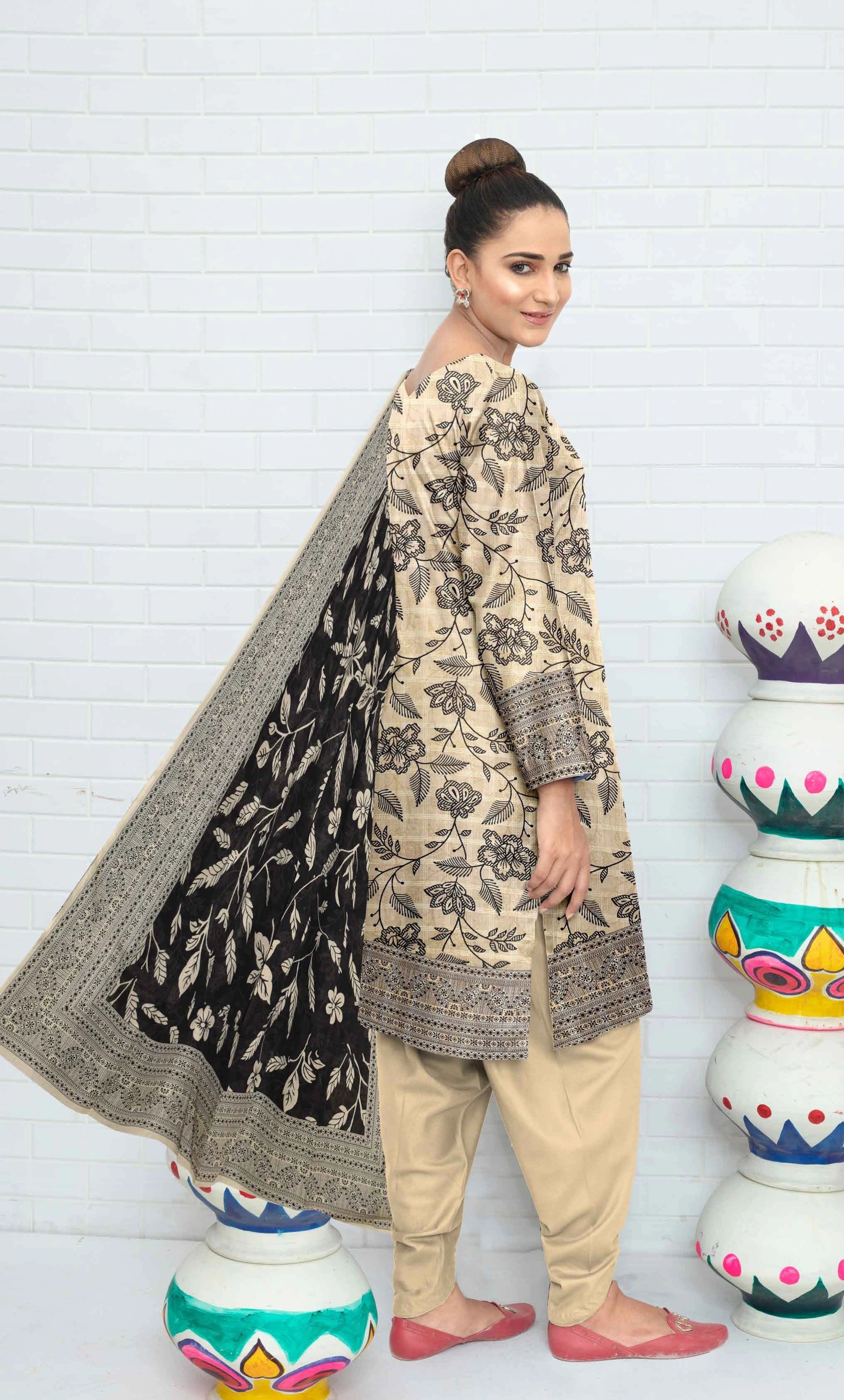 3 Piece Printed Unstitched Lawn Suit | SE-B-07