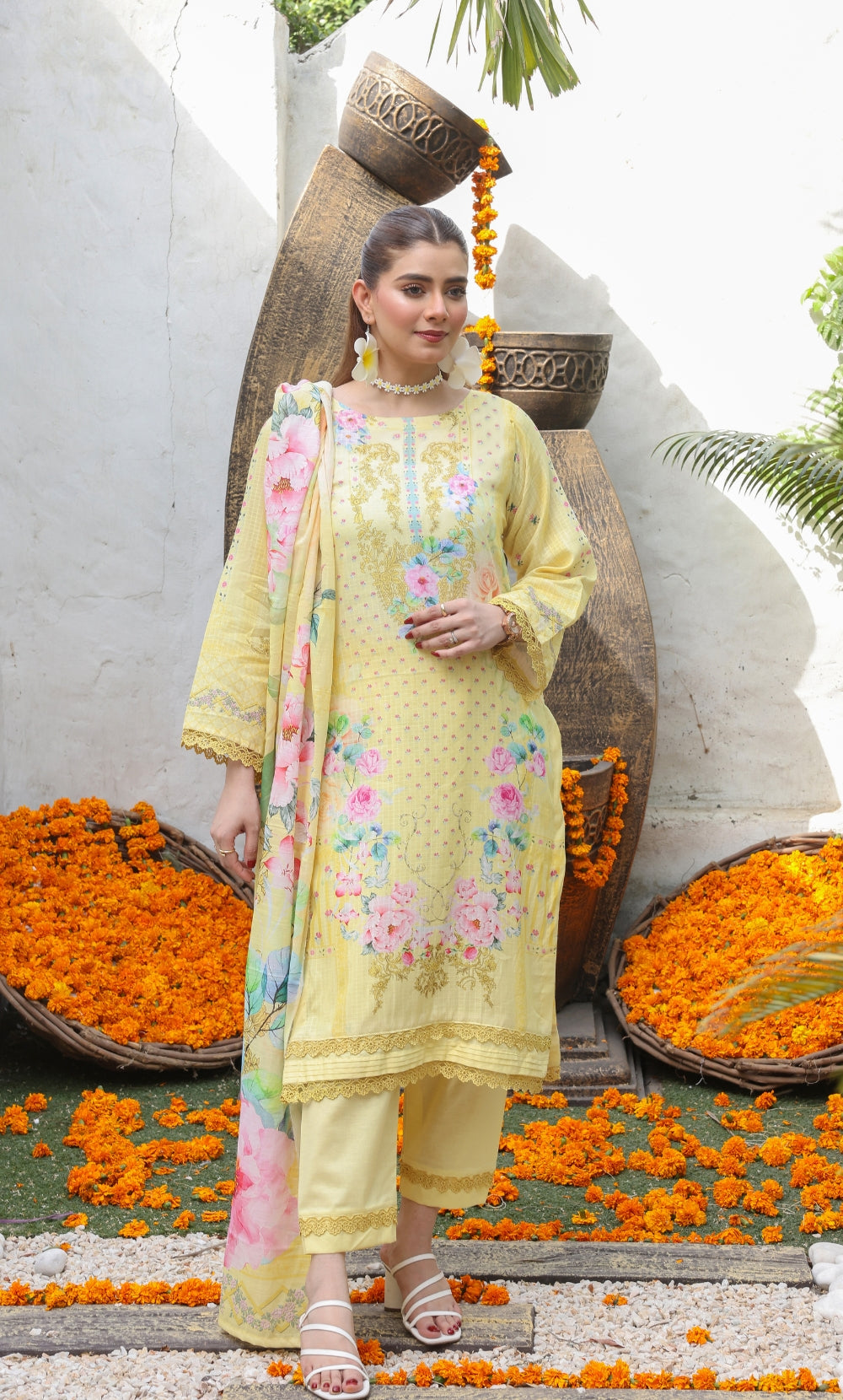 ZOE– 3PC Dobby Lawn Unstitched Suit-03