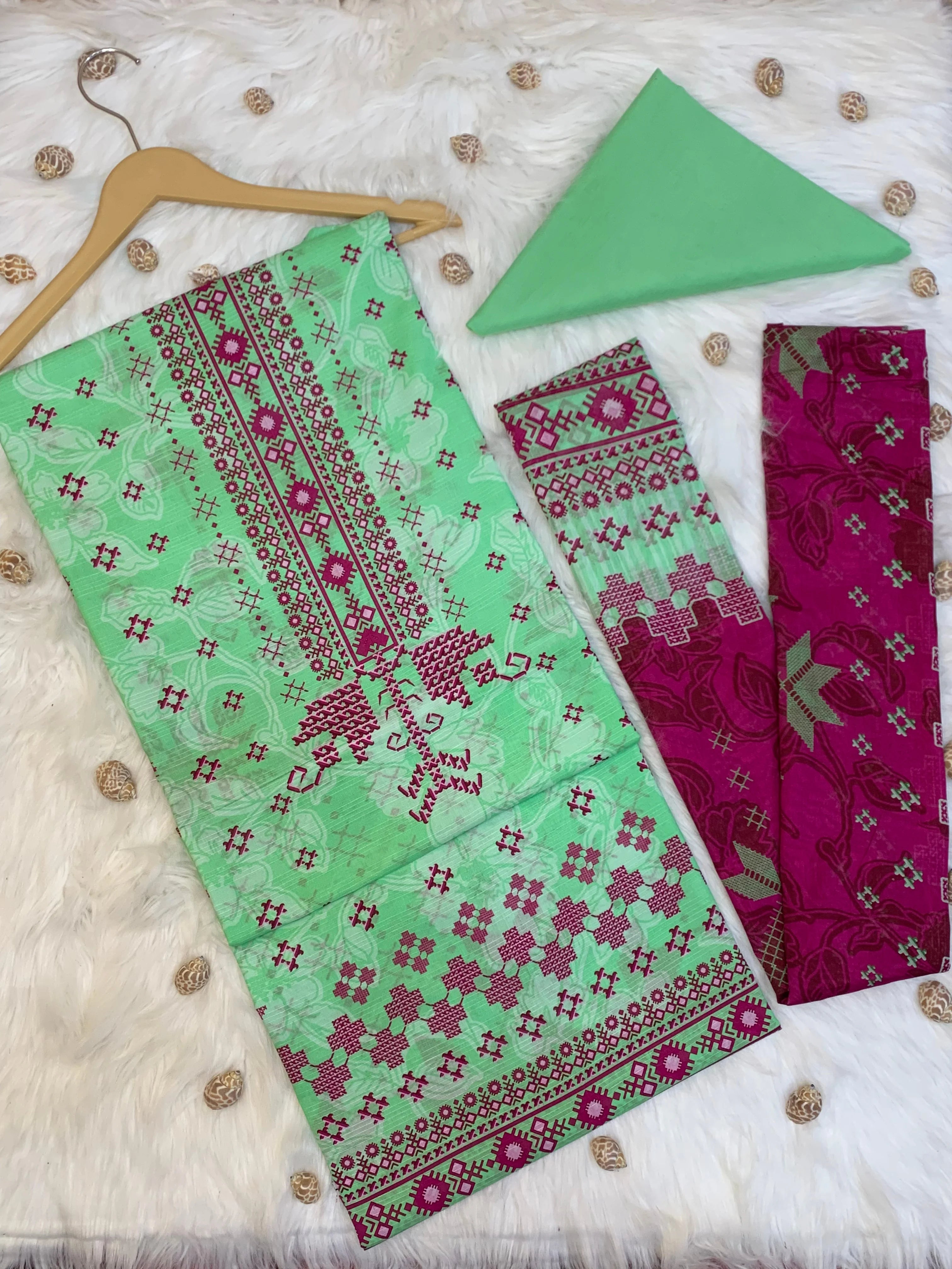 3 Piece Unstitched Lawn Suit -Merium's Exclusive